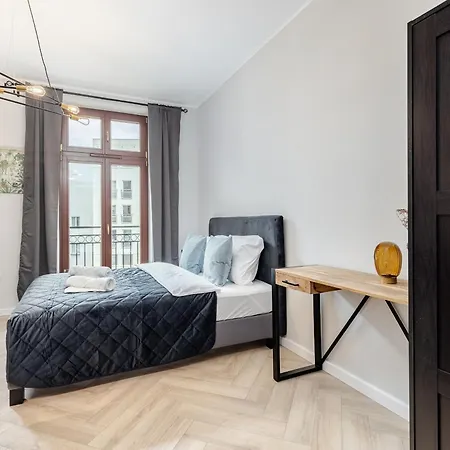 Very Berry - Piekary 13b - Apartmenty Stare Miasto, Self Check In 24h! Apartament *
