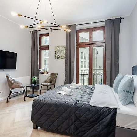 Very Berry - Piekary 13b - Apartmenty Stare Miasto, Self Check In 24h! Poznań