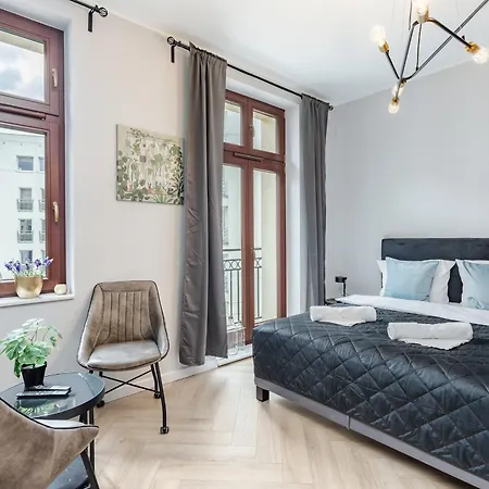 Very Berry - Piekary 13b - Apartmenty Stare Miasto, Self Check In 24h!